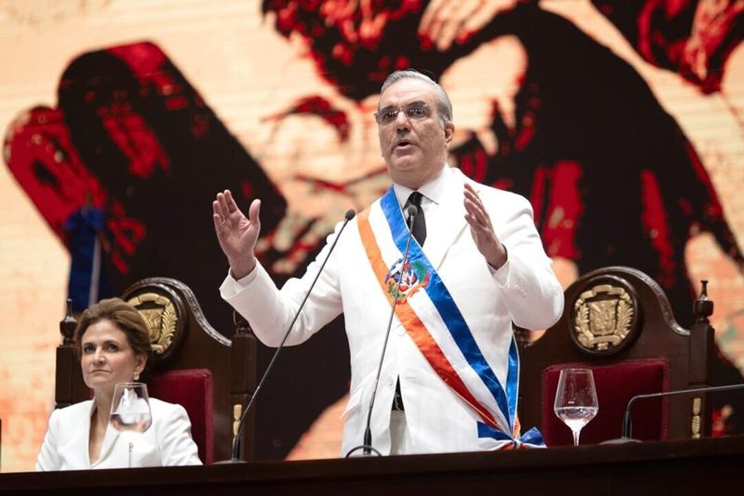 Луис Абинадер приведен к присяге на второй срок в Доминиканской Республике