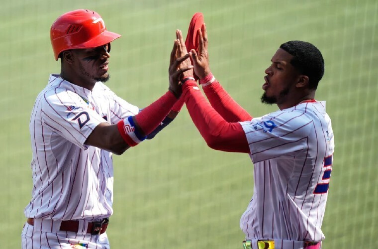 Escogido Lions Take Lead in Caribbean Series with Win Over Santurce