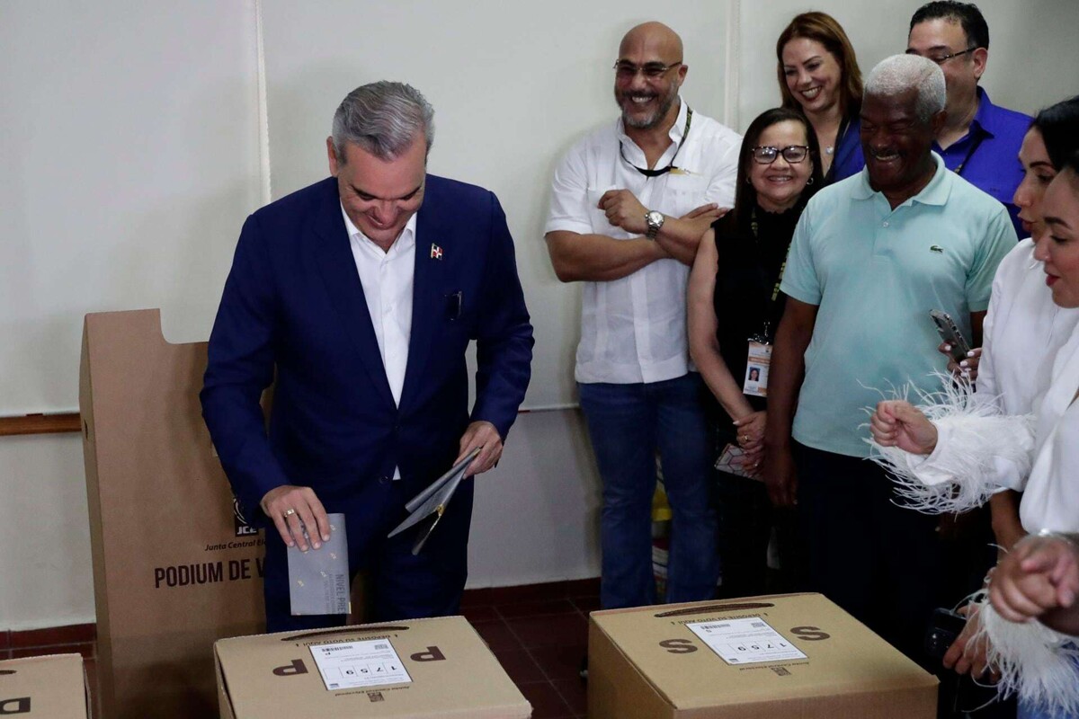 Доминиканская Республика проводит президентские выборы в мирной обстановке