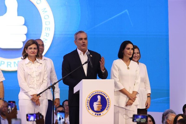 Луис Абинадер переизбран Президентом Доминиканской Республики