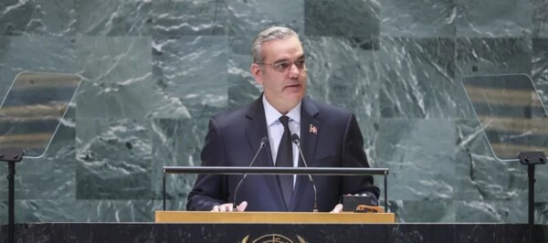 Президент Доминиканы предупреждает о неминуемом коллапсе Гаити